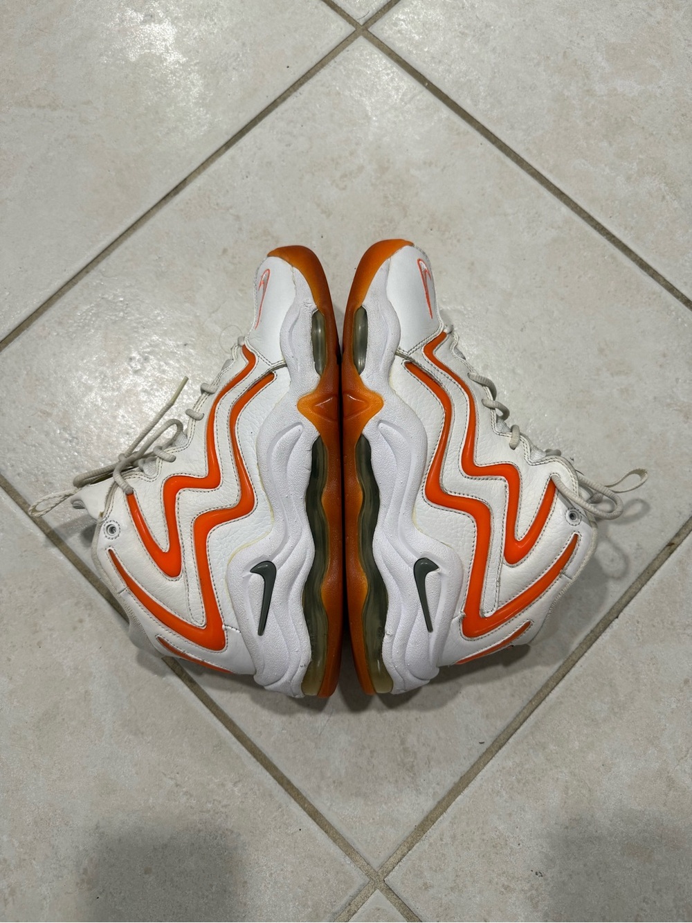 Nike Air Pippen 1. Mens Size 8 Rare Orange And White. 325001-100 (2289)